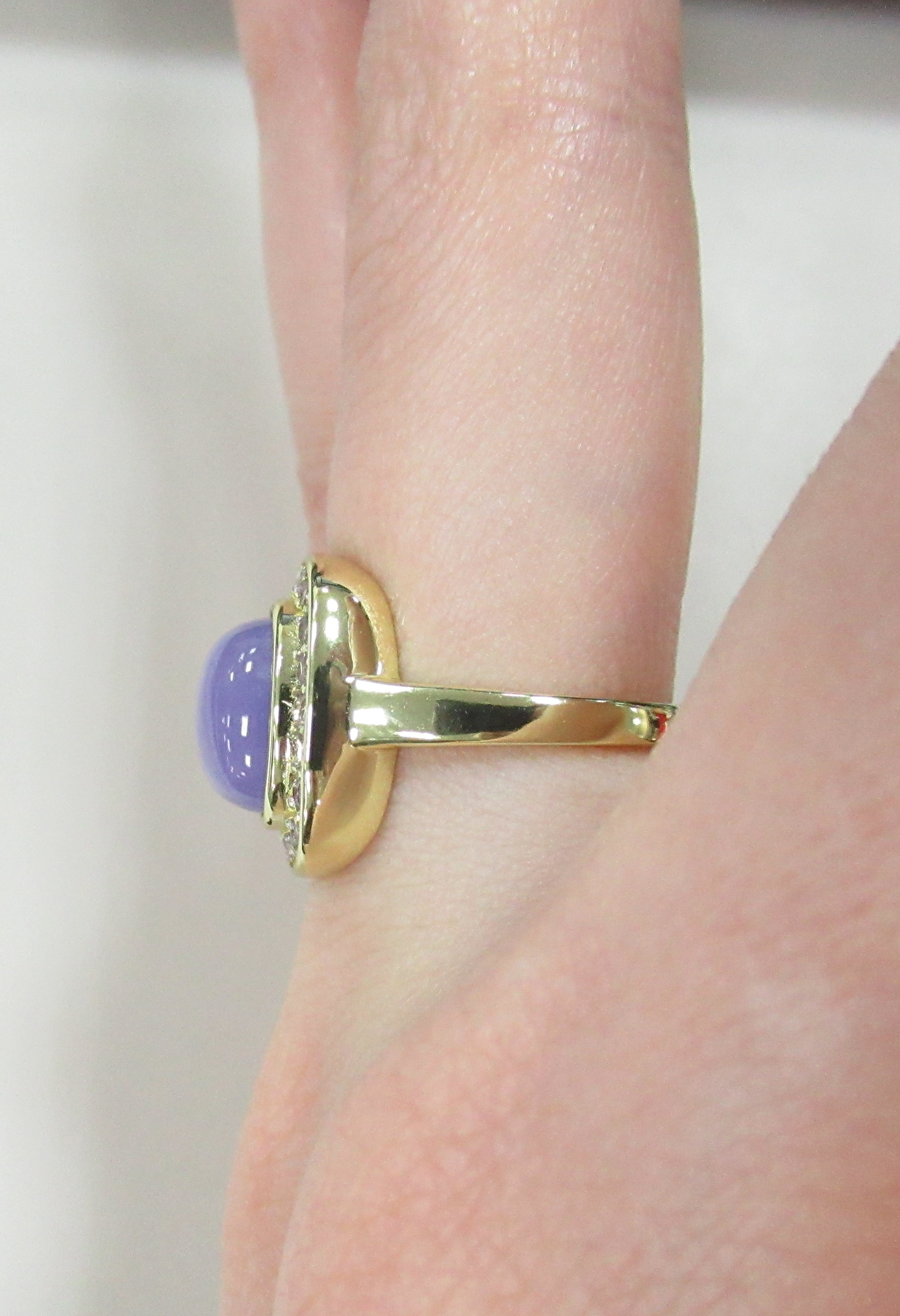 Серебряное кольцо с лавандовым жадеитом